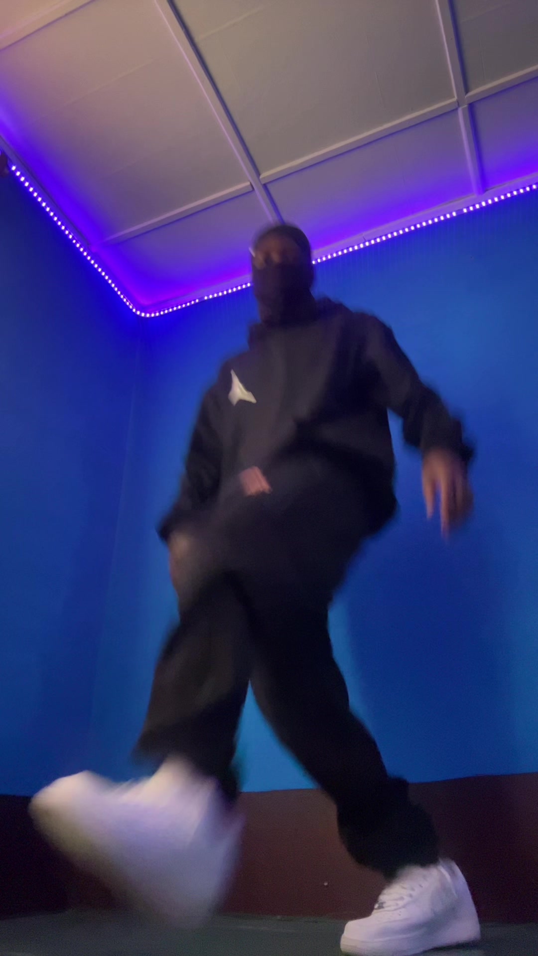 @๐๐๐๐๐๐๐๐๐๐ฅท๐พ๐ซ