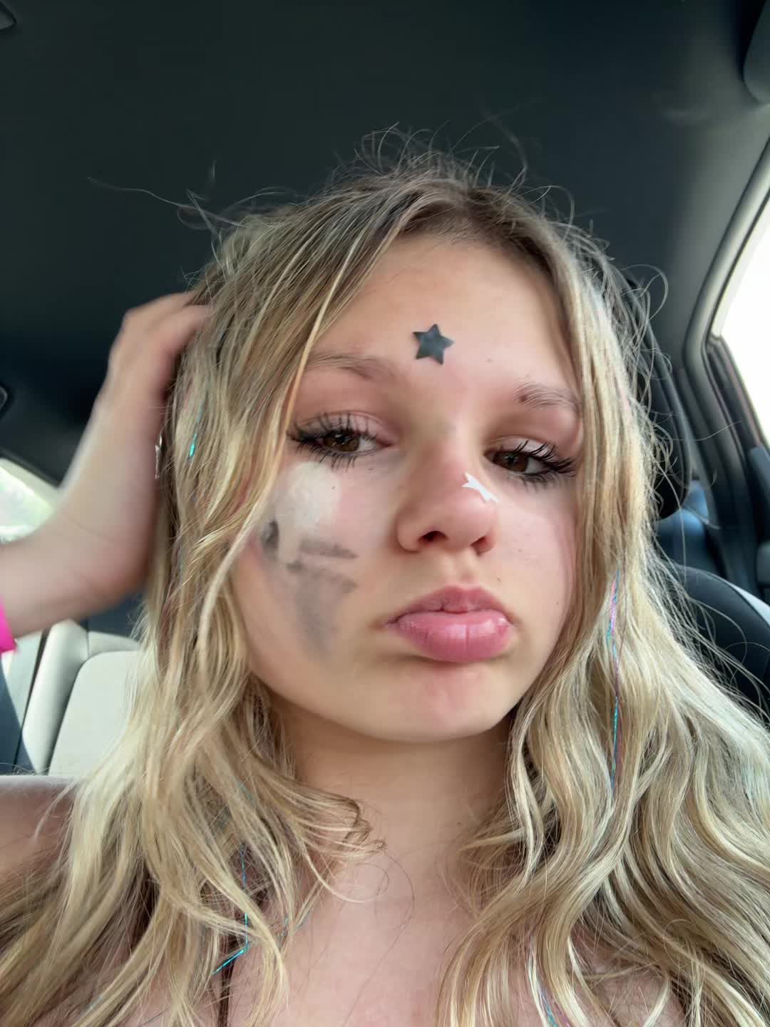 @Kenzieee😘😛🤼♀️🌊