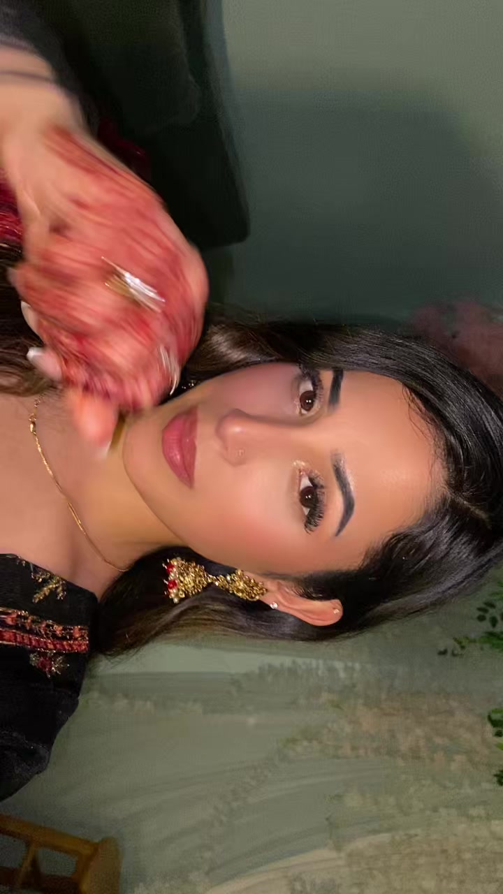 @Khadeza