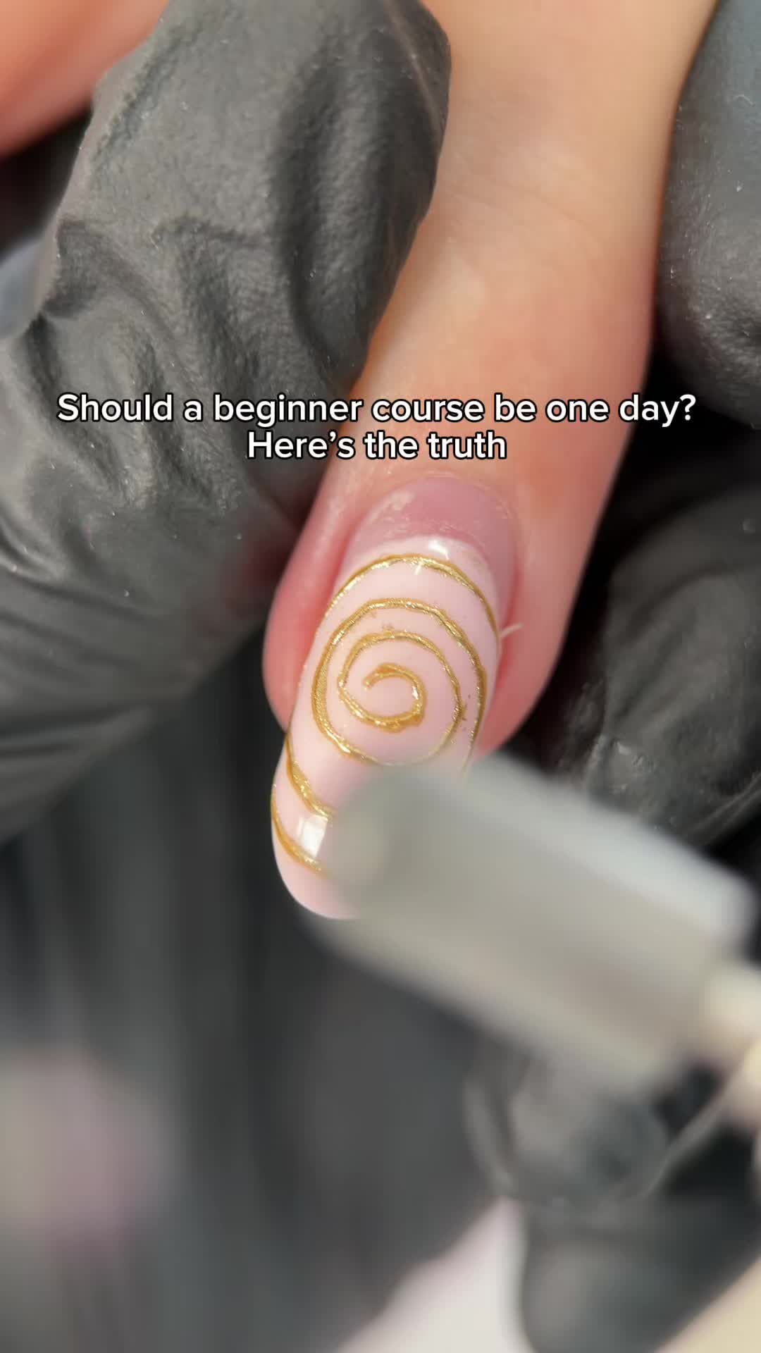 @kellynailacademy