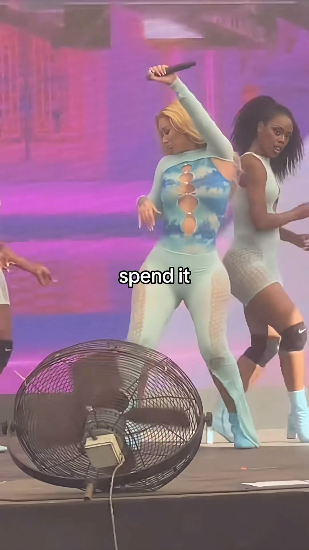 @Iggy Azalea Daily