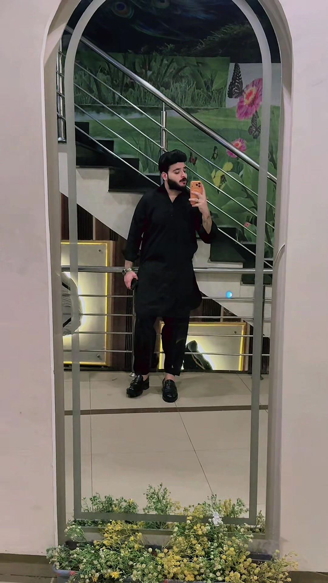 @𝐻🚩