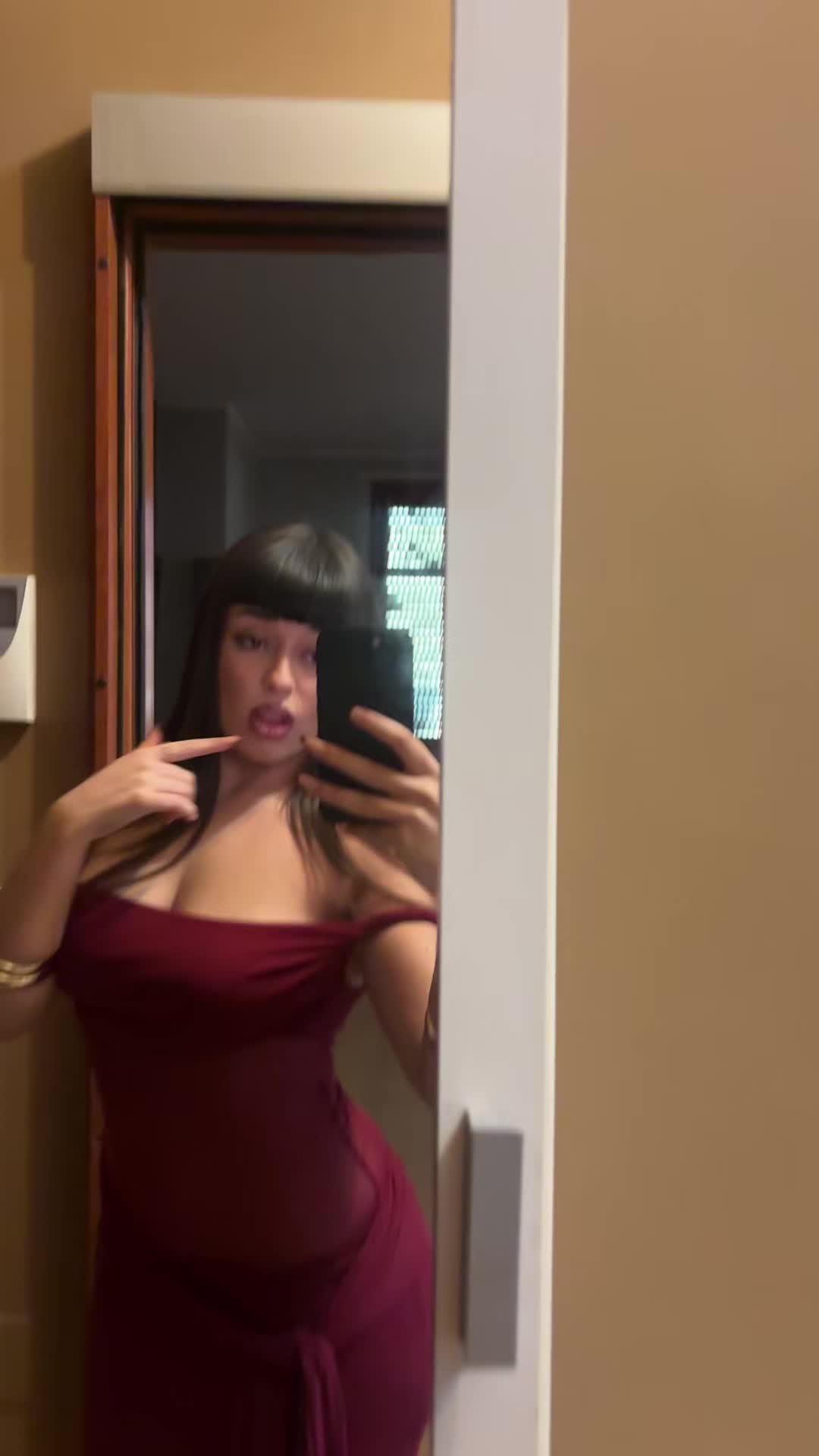 @laura