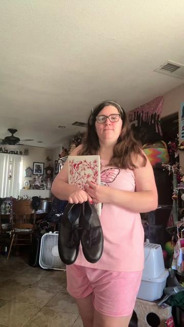 @TheaterStarAbby