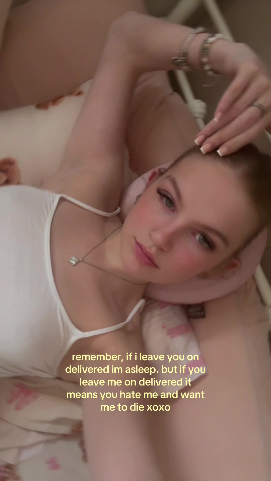 @molls 🤍🍦🧺🧸