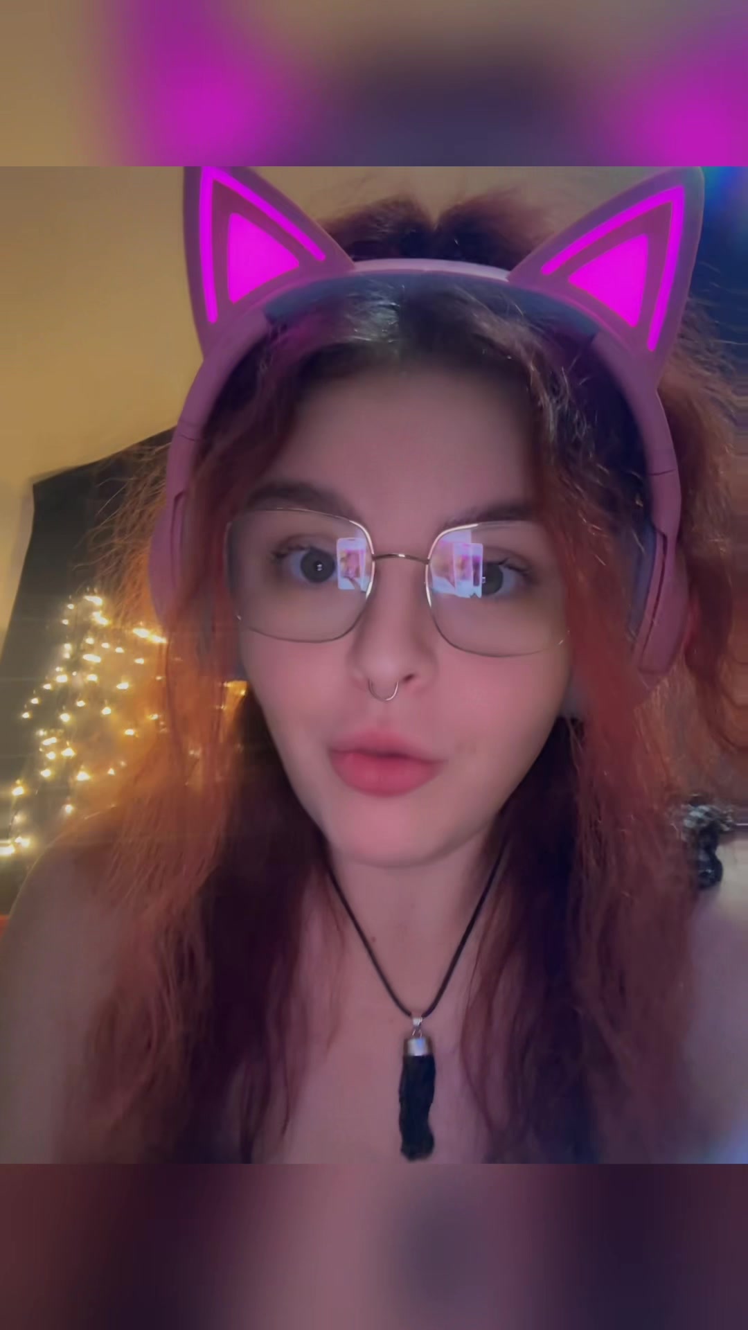 @shesmokesalotx