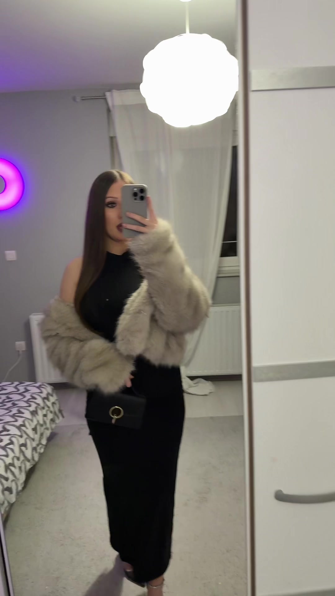 @laura