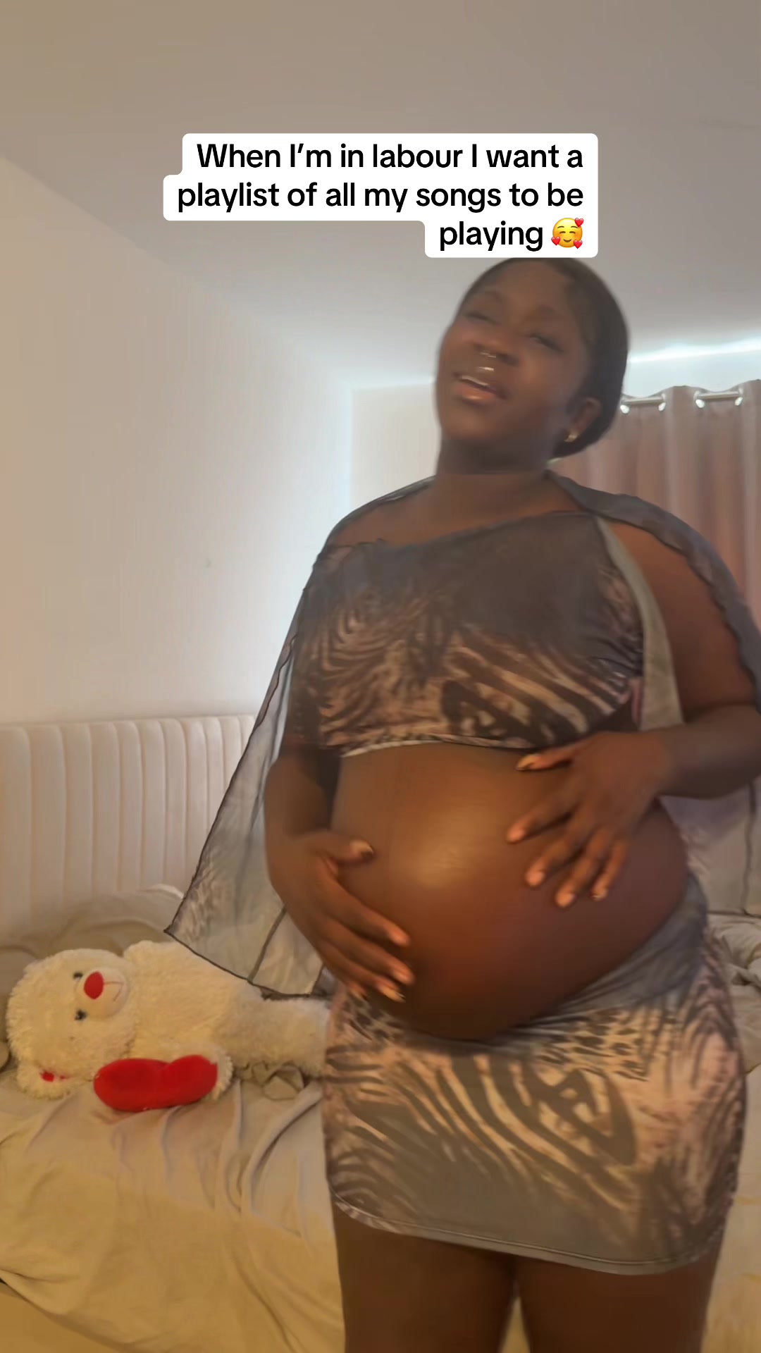 @IAMREIGNDOLLL
