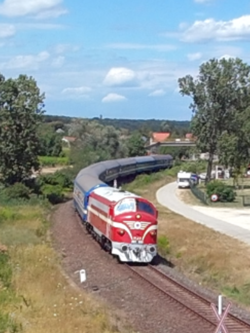 @villanypasztor