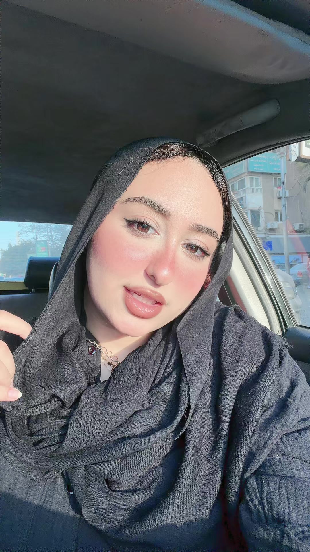 @✮