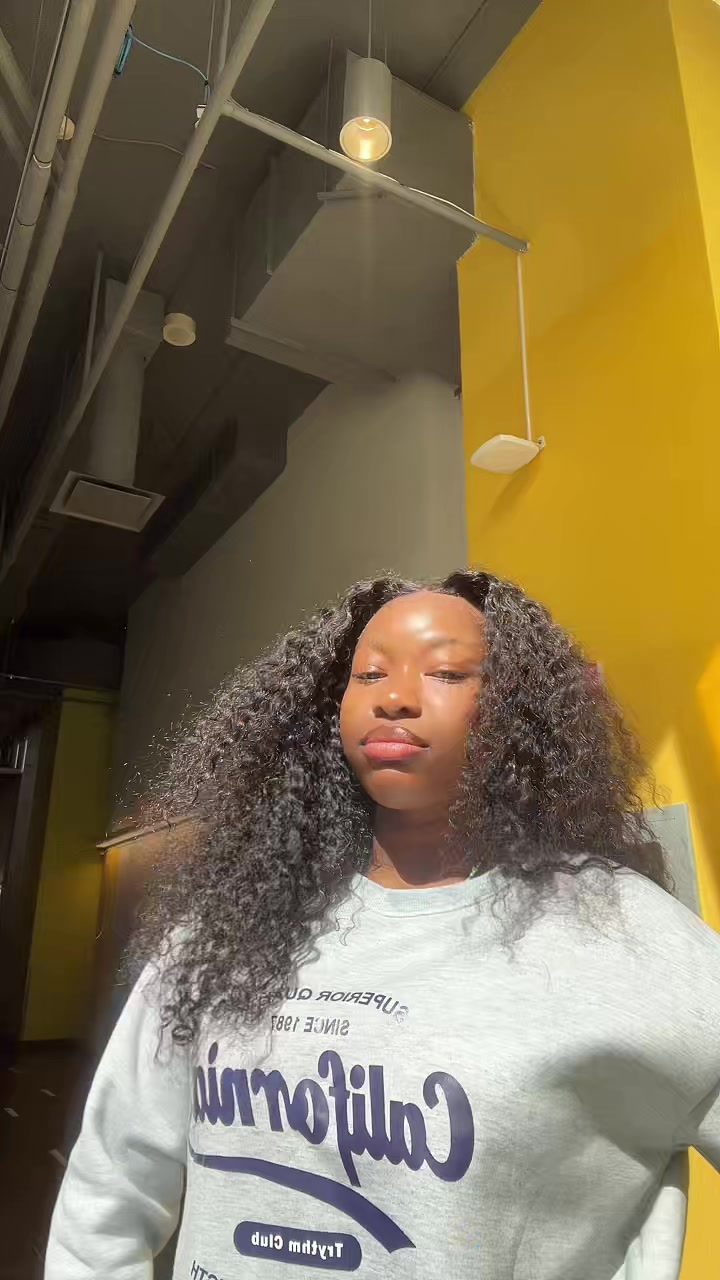 @O L I V I A