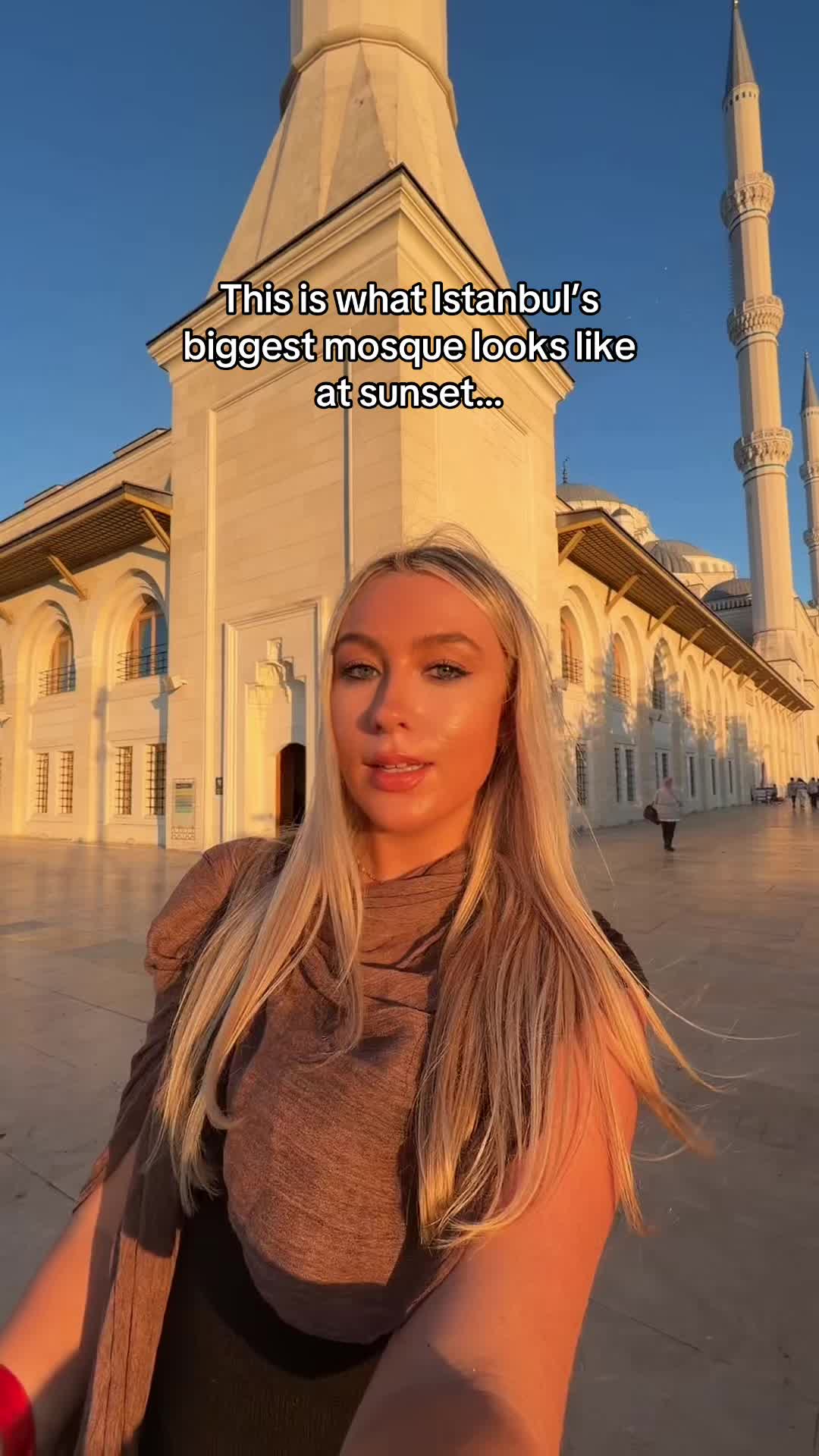 @Maddie | Travel Content