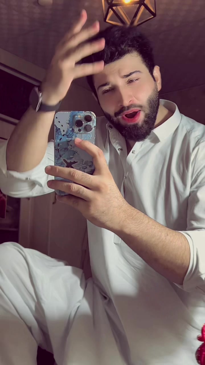 @Awaisoo 👑
