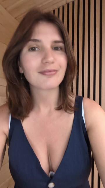 @justme-elena