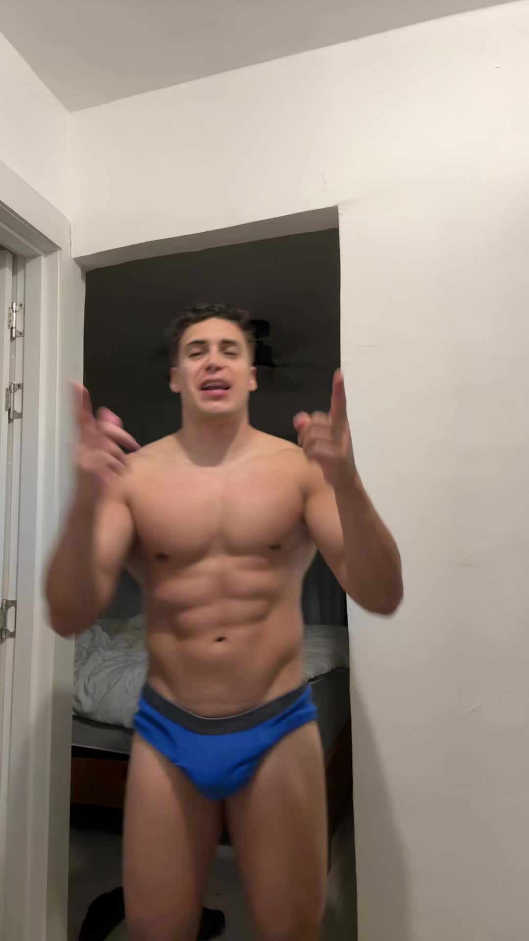 @Emninene