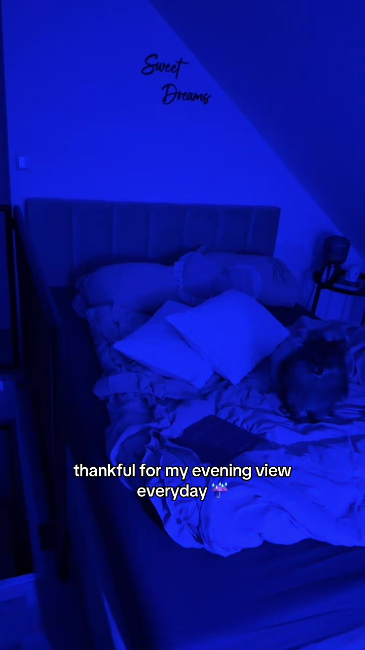 @Laura
