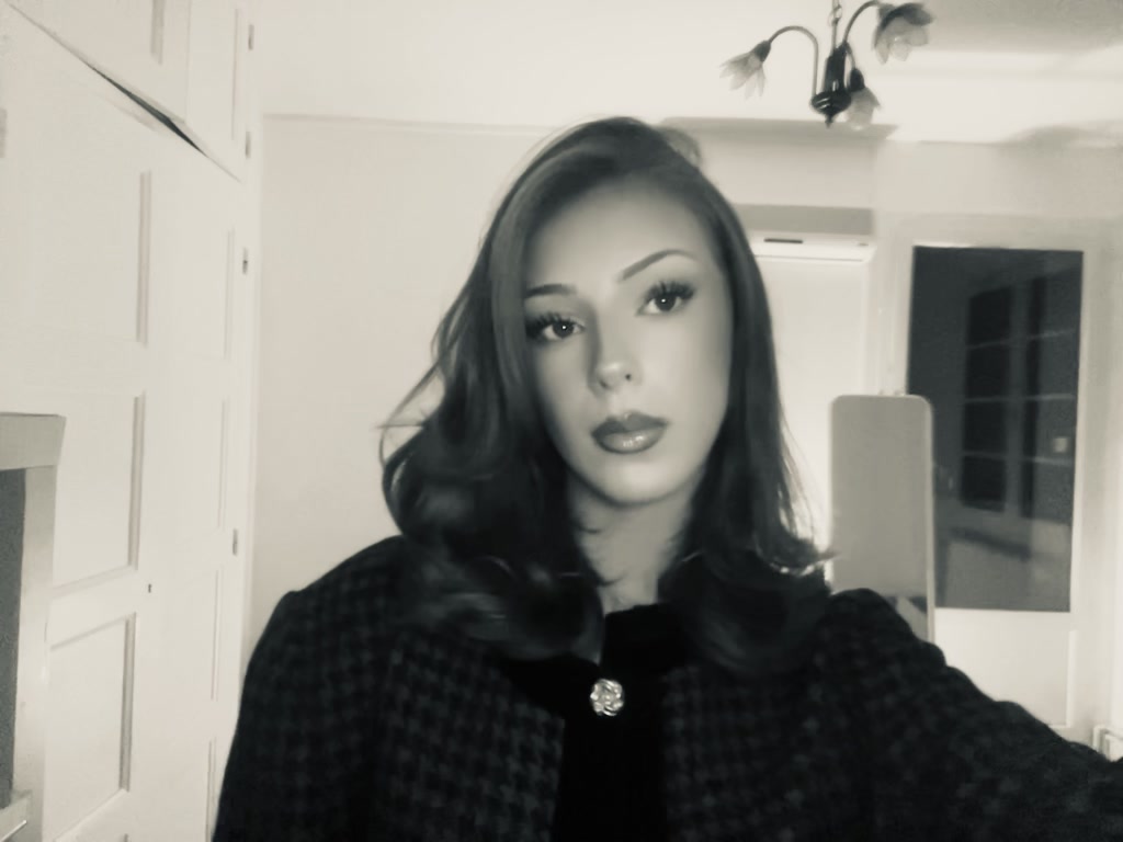 @𝐋𝐨𝐮𝐢𝐬𝐞_𝐝𝐠𝐥𝐦𝟏𝟕🌺