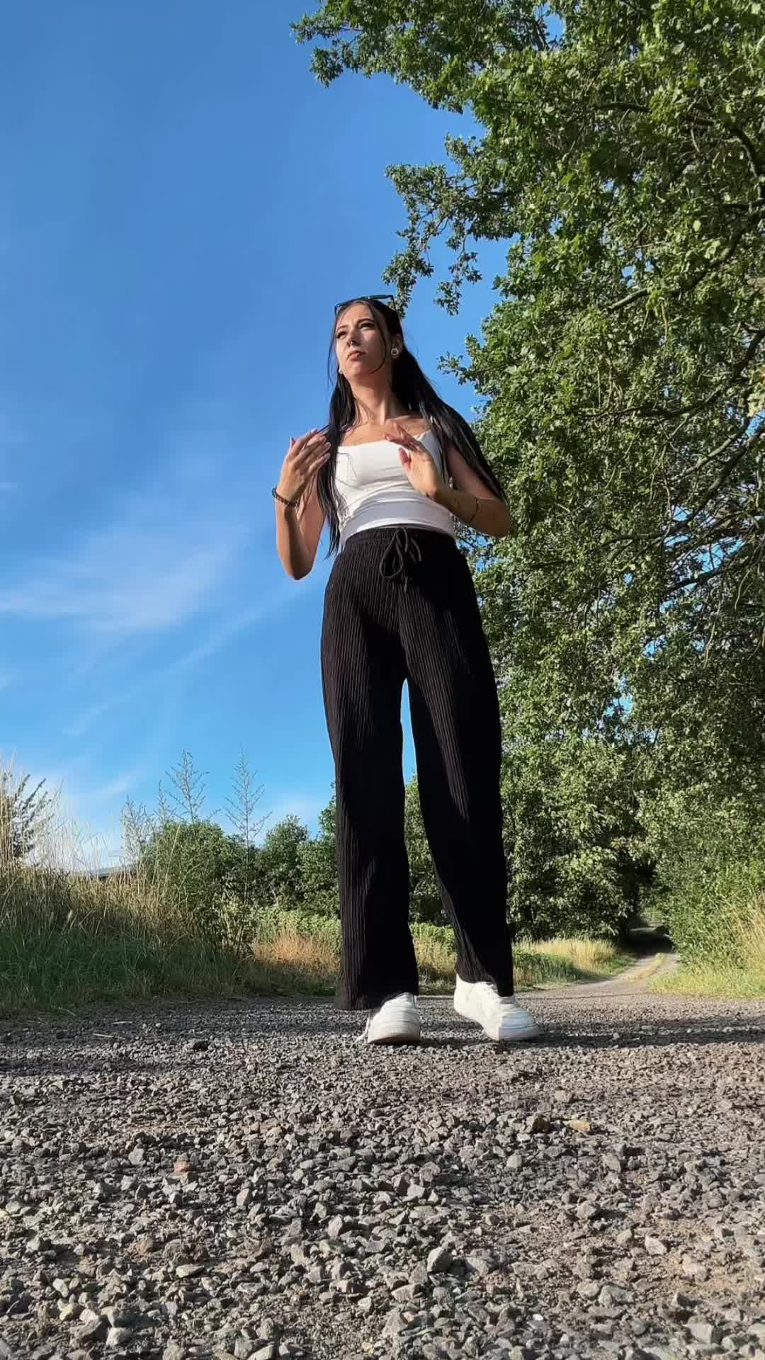 @🎭