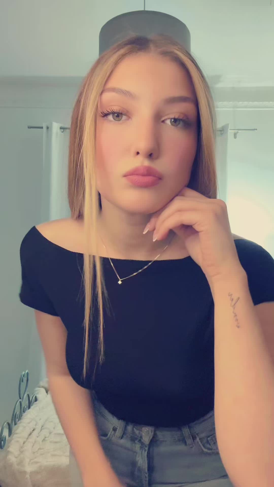 @rakhelinda