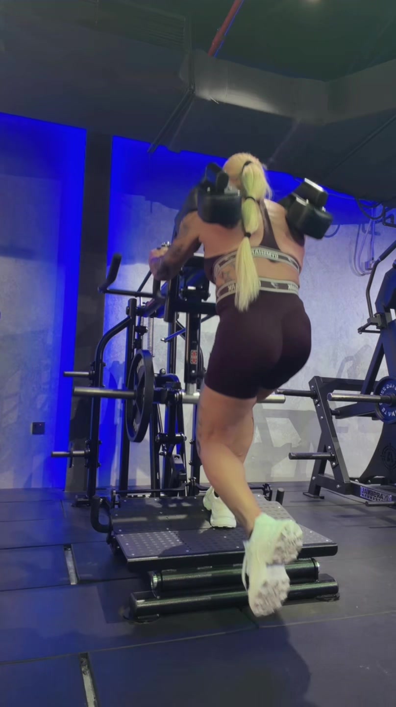@Angela Zisi