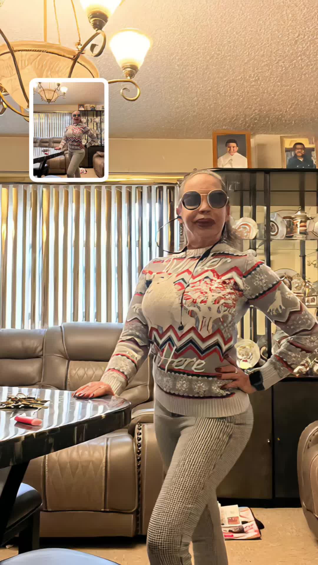 @Claudia Román