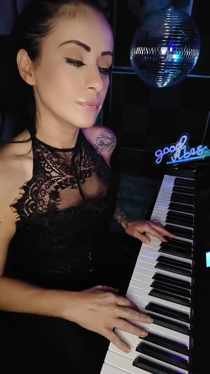 @Lili4you®️🎹🎙️🎶