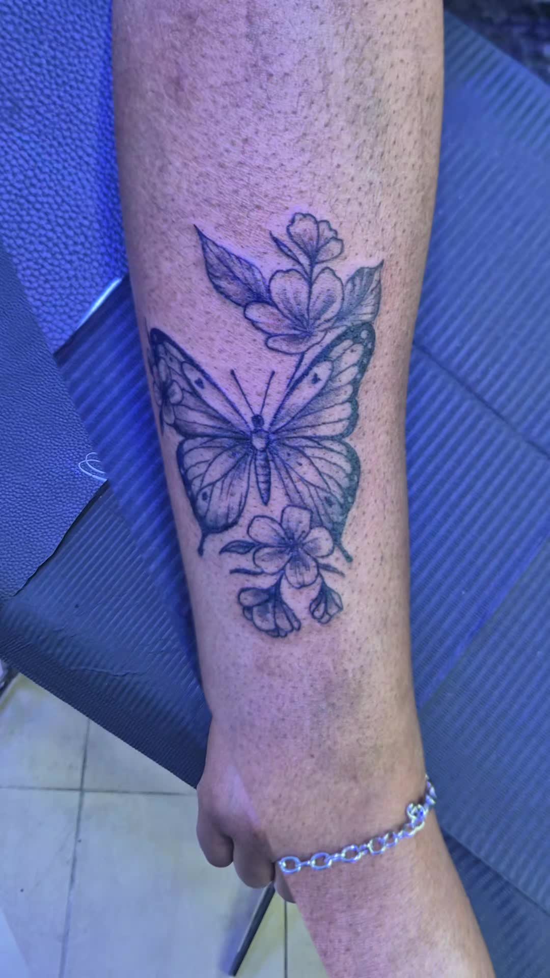@Mike Tattoo Studio