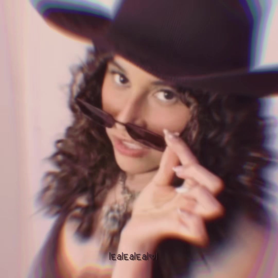 @𝜗𝜚 𝐋 𝐄 𝐀 𝜗𝜚