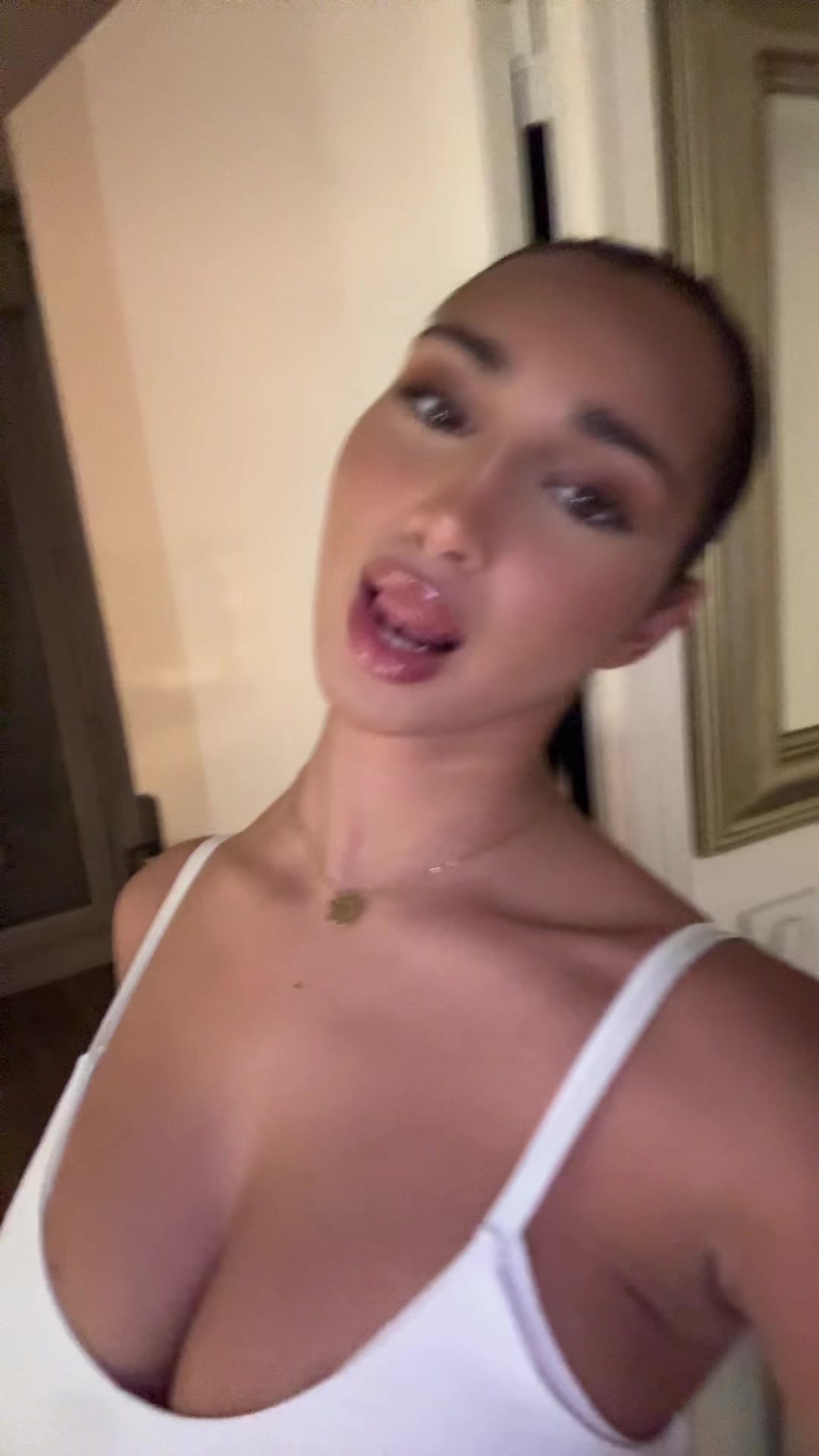 @userrynell