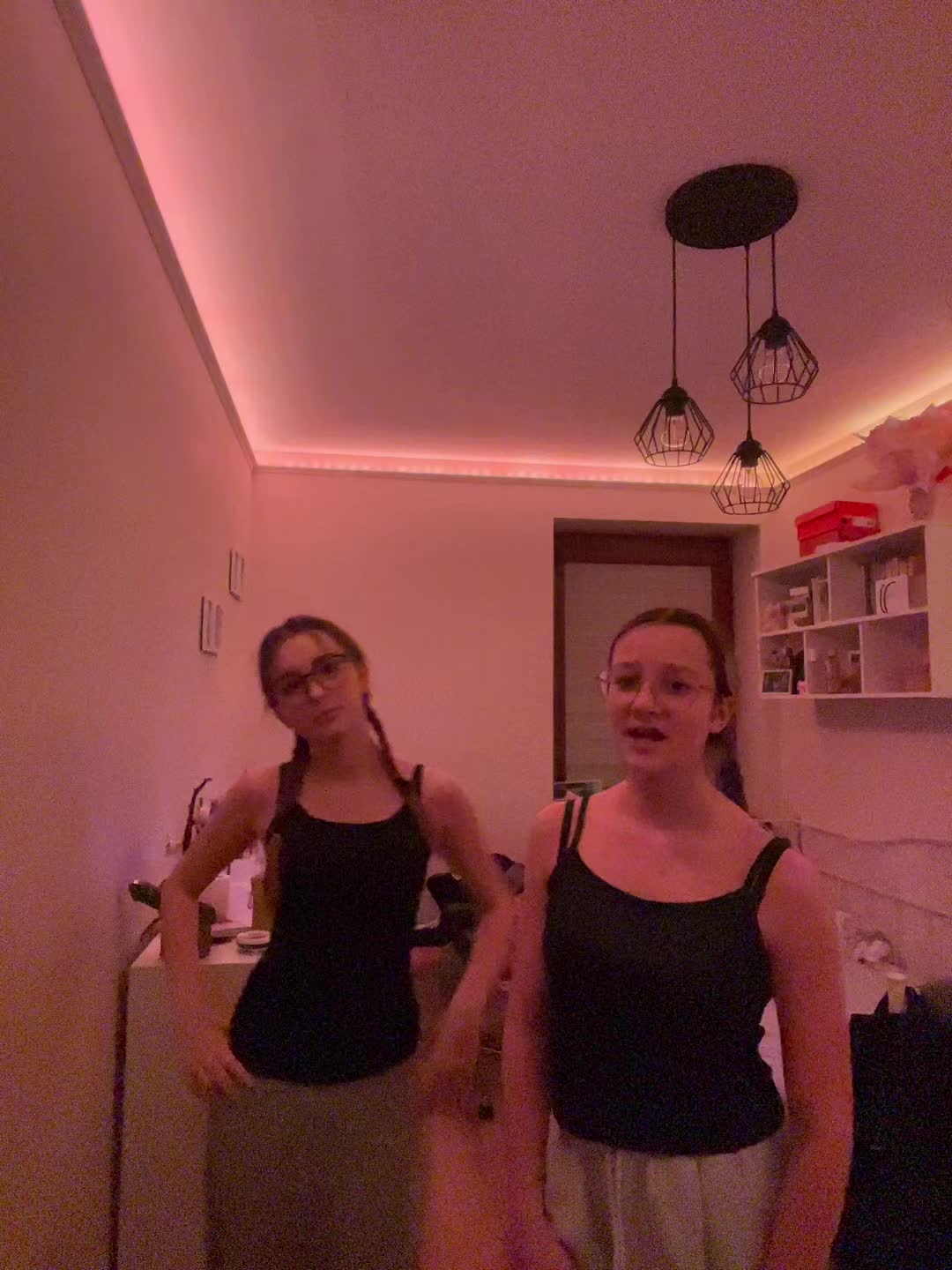 @𝚆𝚒𝚔𝚒𝚒👩🚒❤