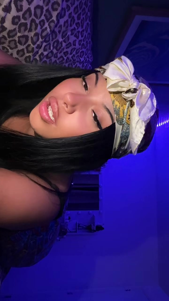 @iamthetoseina