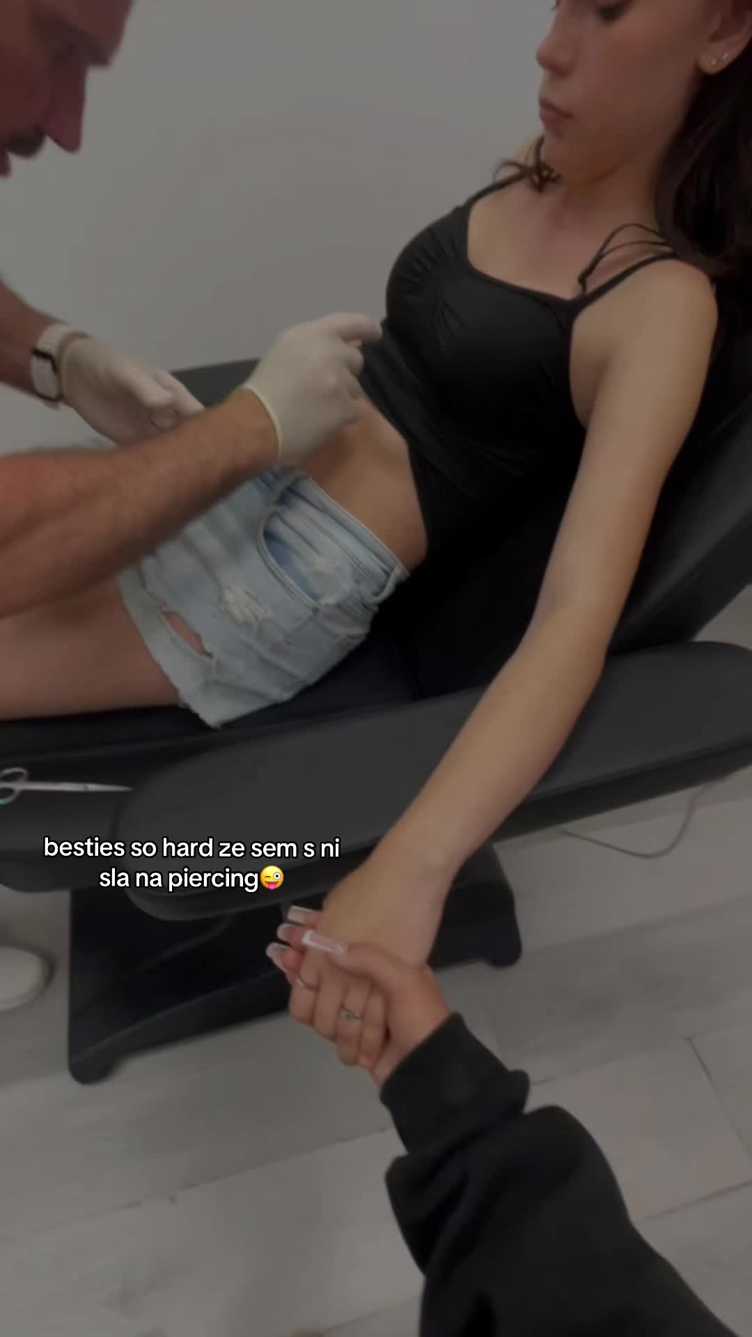 @T