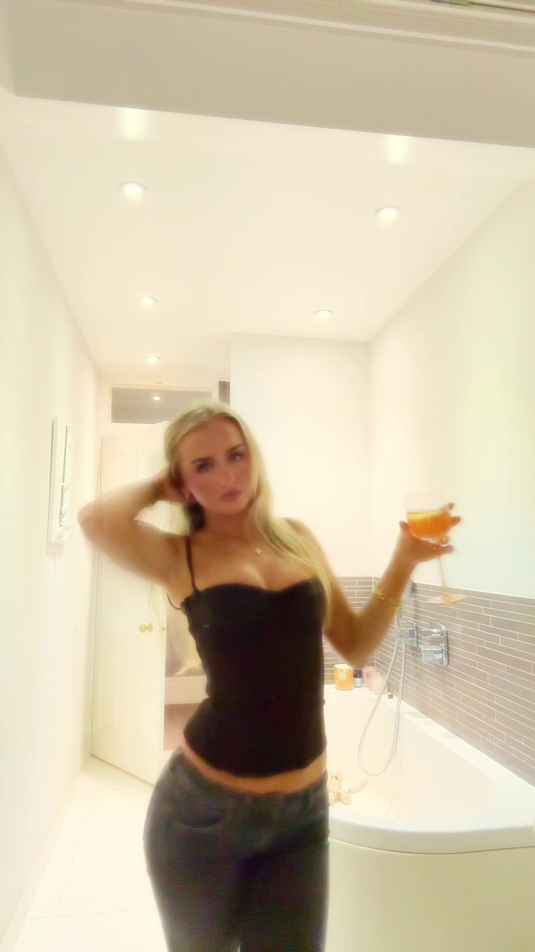 @ella