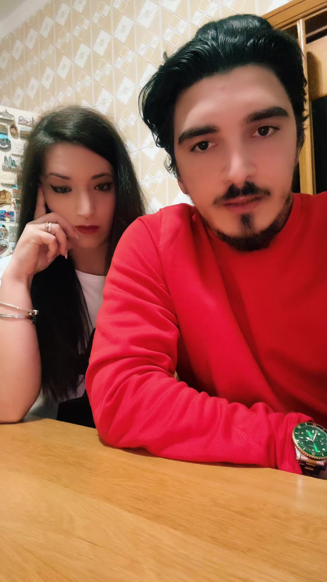 @Indecisi