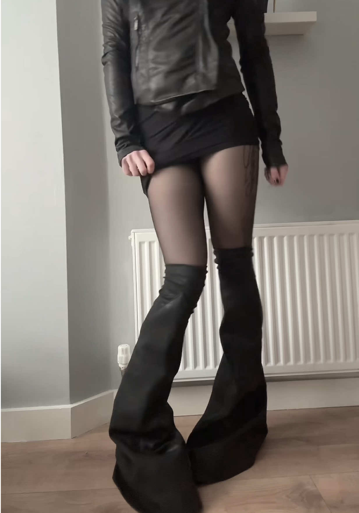 @nikolestunna