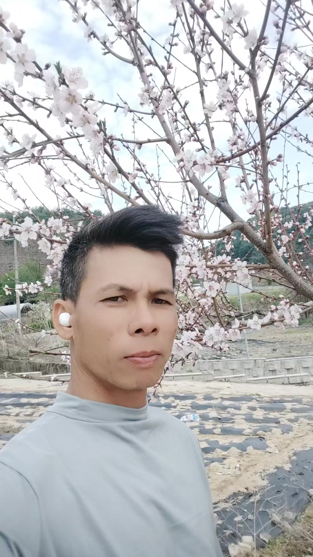 @tr&uacute;c linh1993
