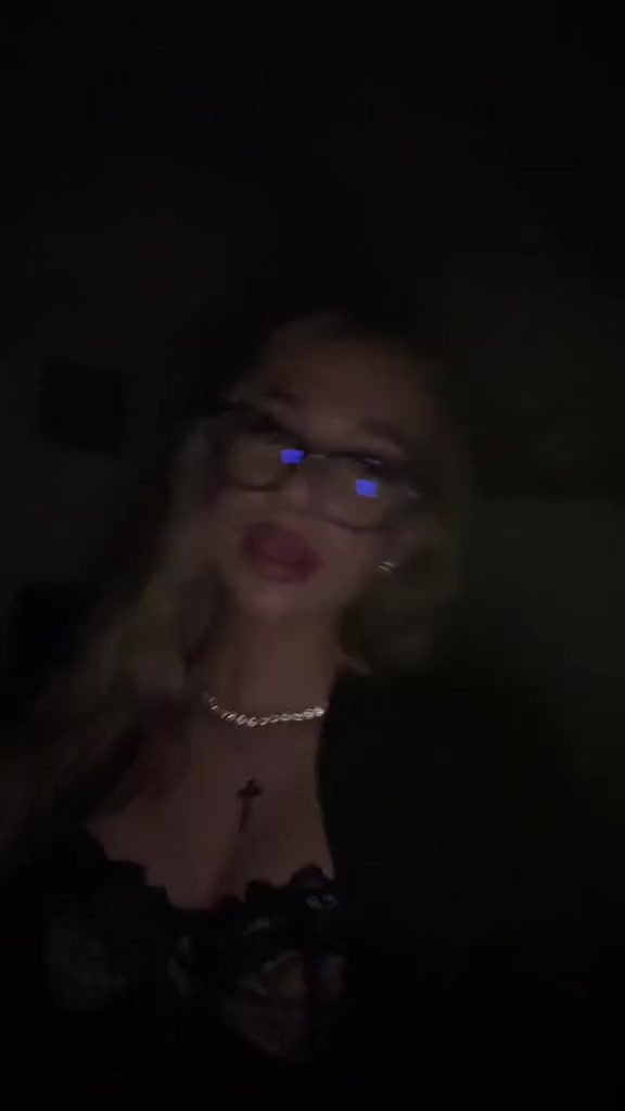 @🖤