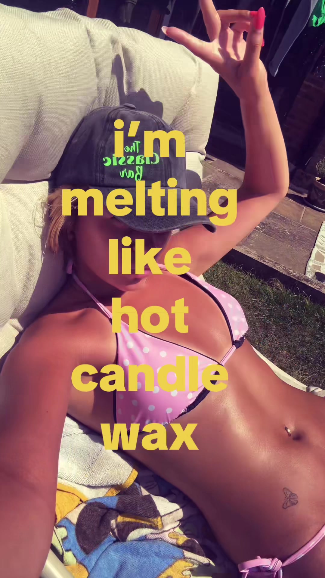@hollyvjones