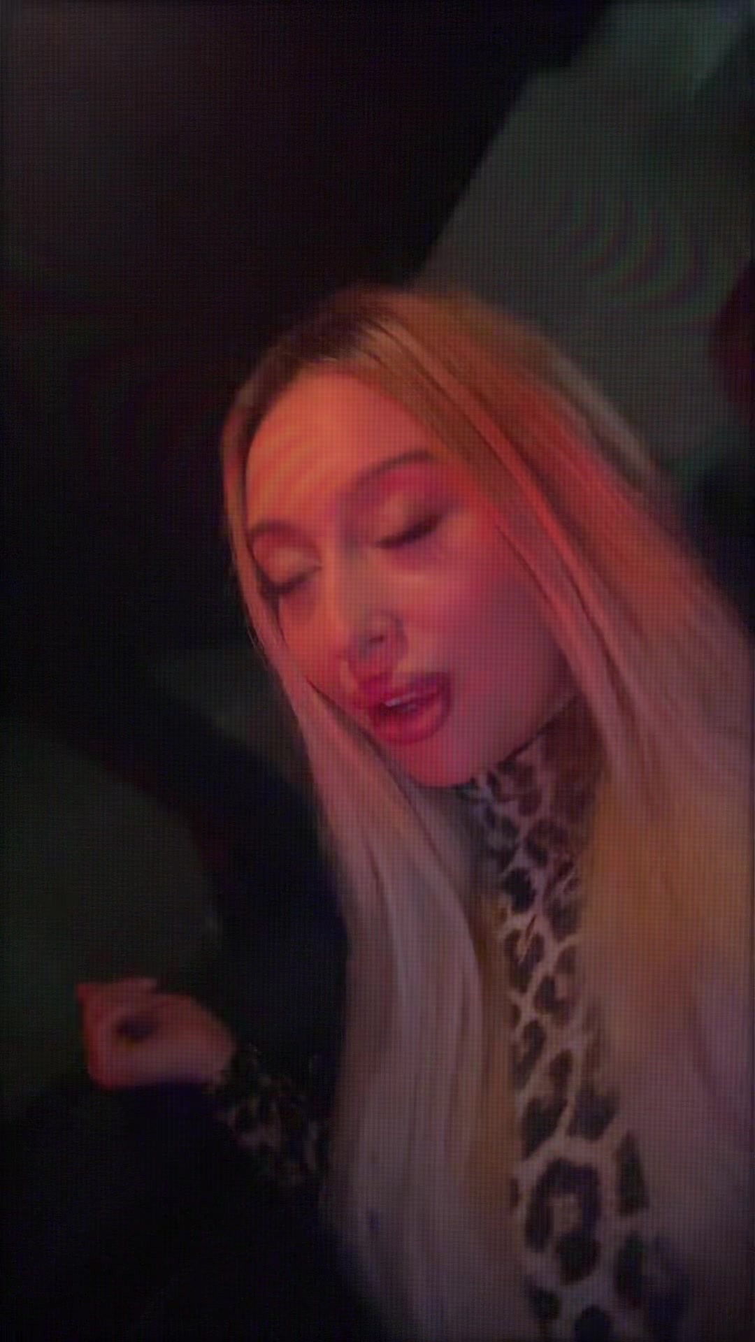 @C💫