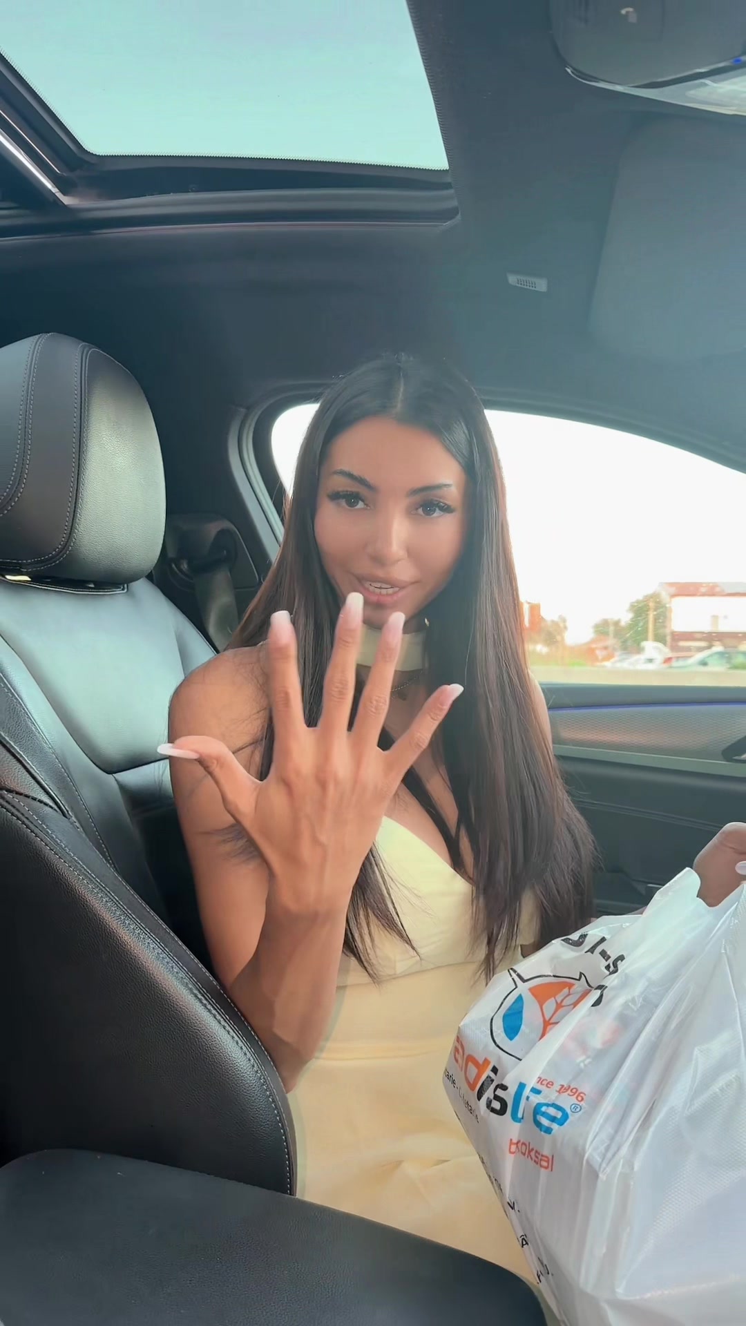 @Adriana Zidaru