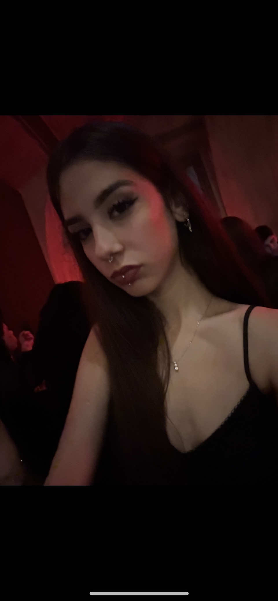 @🫦