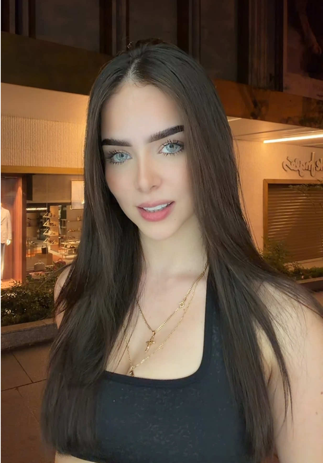 @Sabrina salvatierra👀