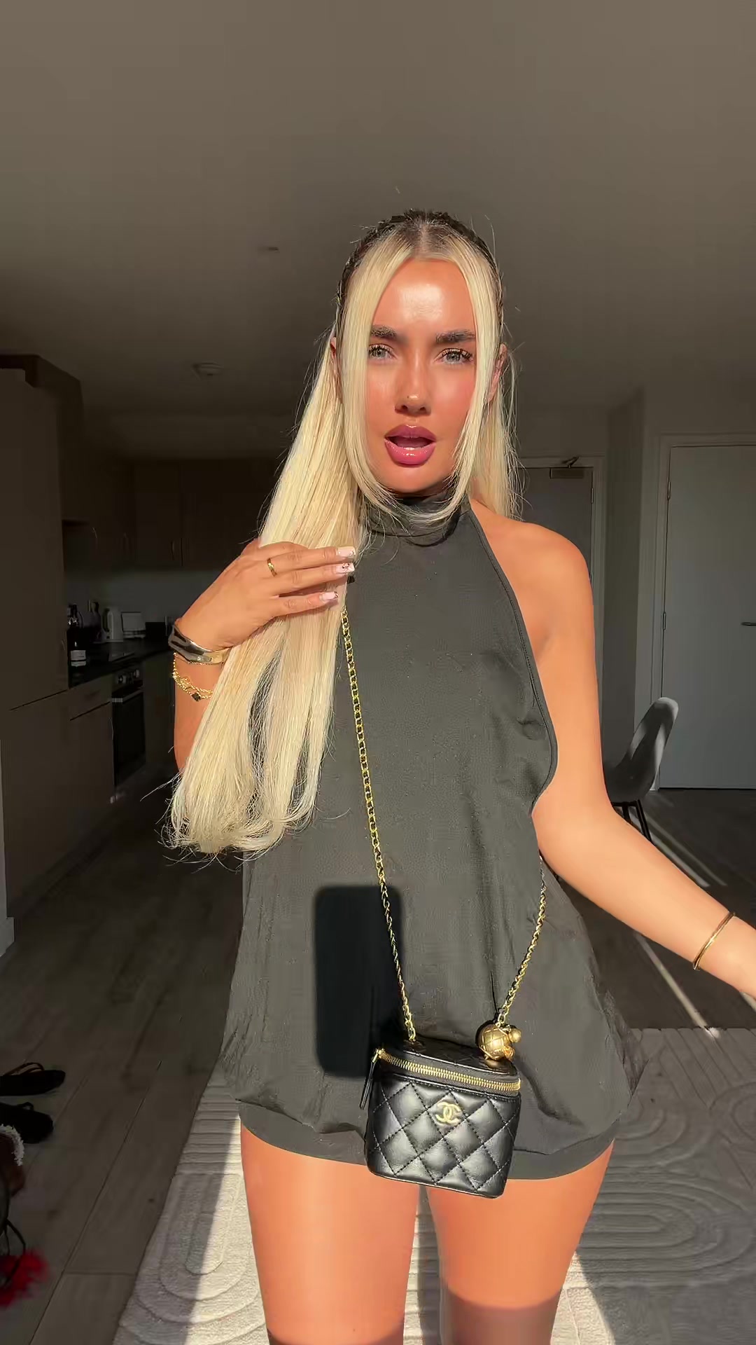 @chlo.snelson