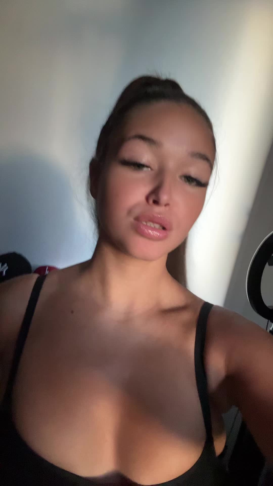 @Ayuraglam