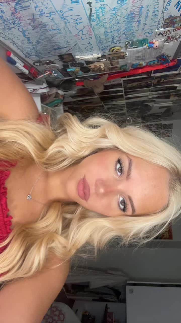 @Mia