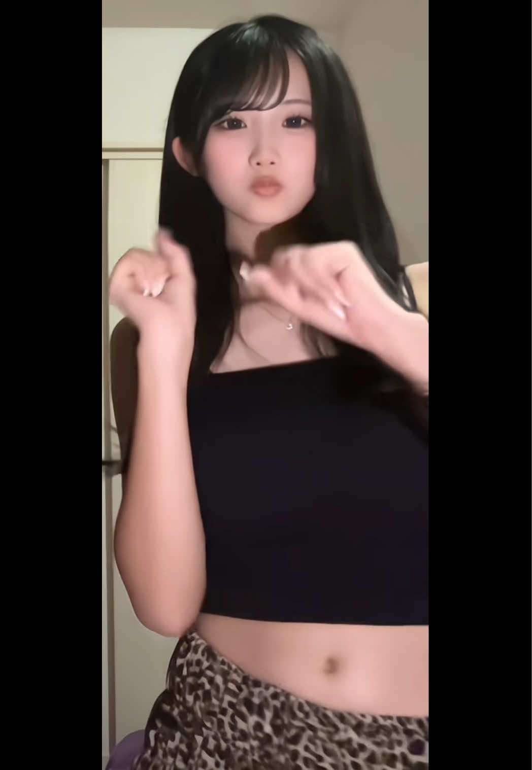 @(^^)