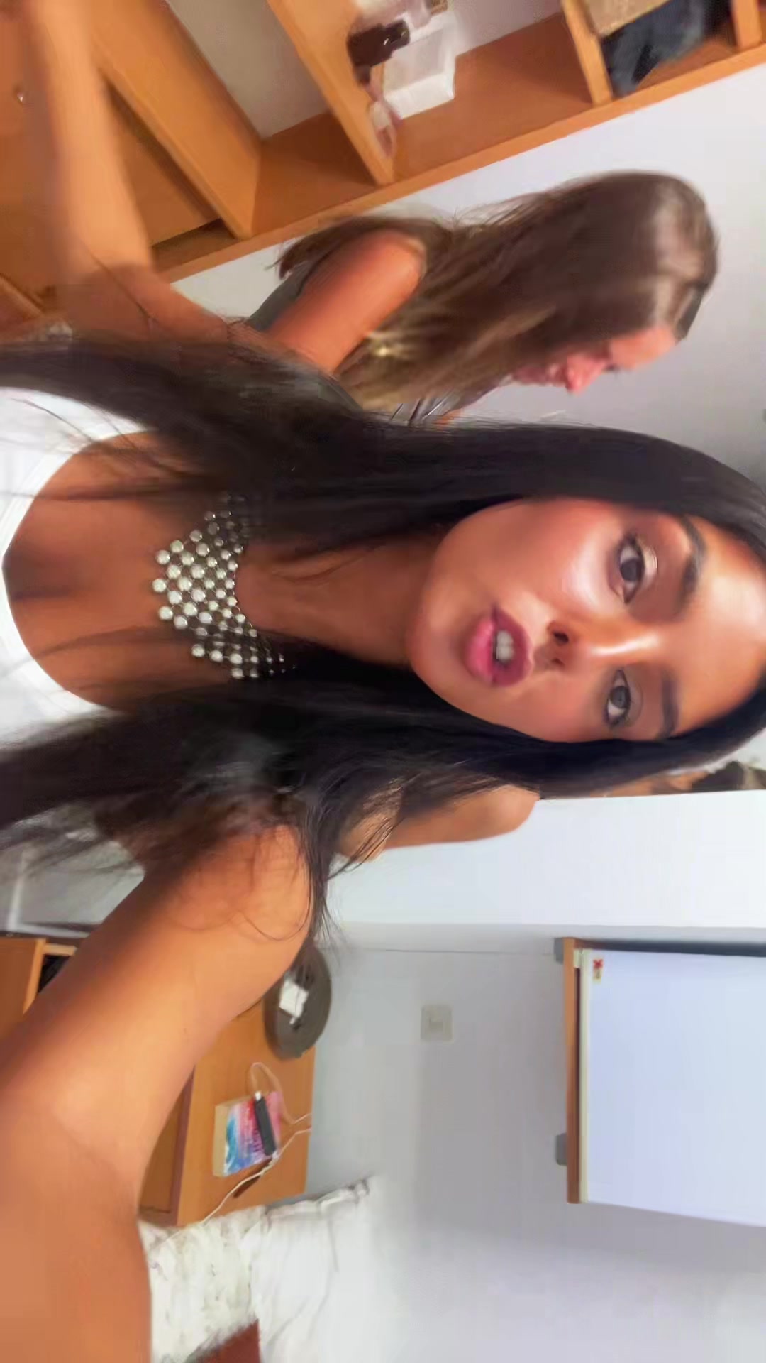 @adrianagago