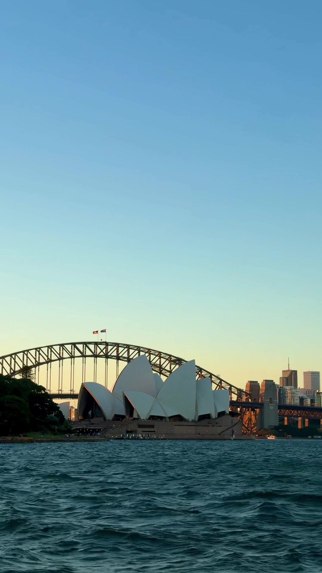 @Fantine 🇦🇺
