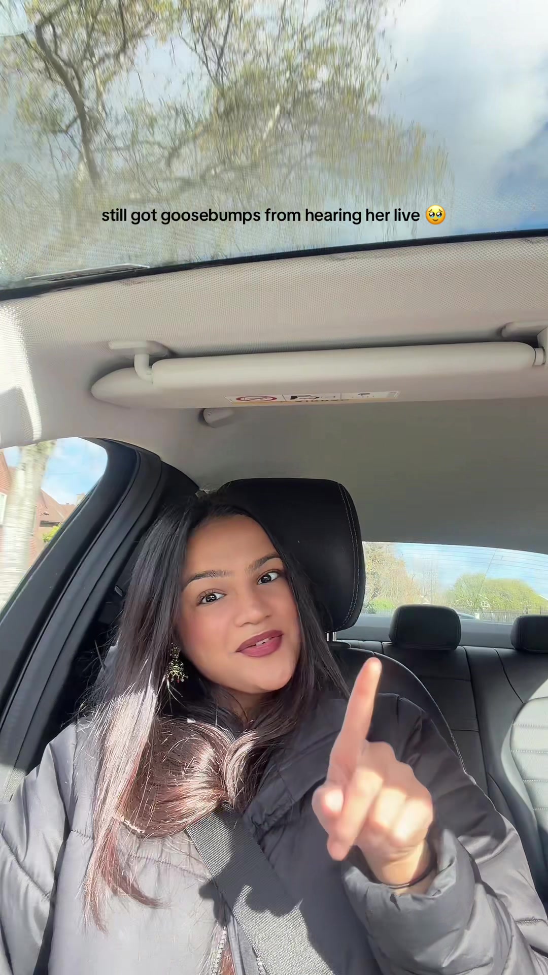 @Simran🤍