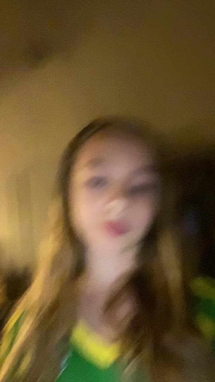 @Chloe parrot official account